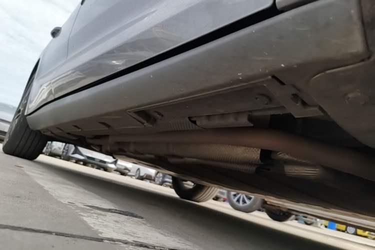 Used BYD Qin L 2024 DM-i 120KM Excellence Model Right Side Sill