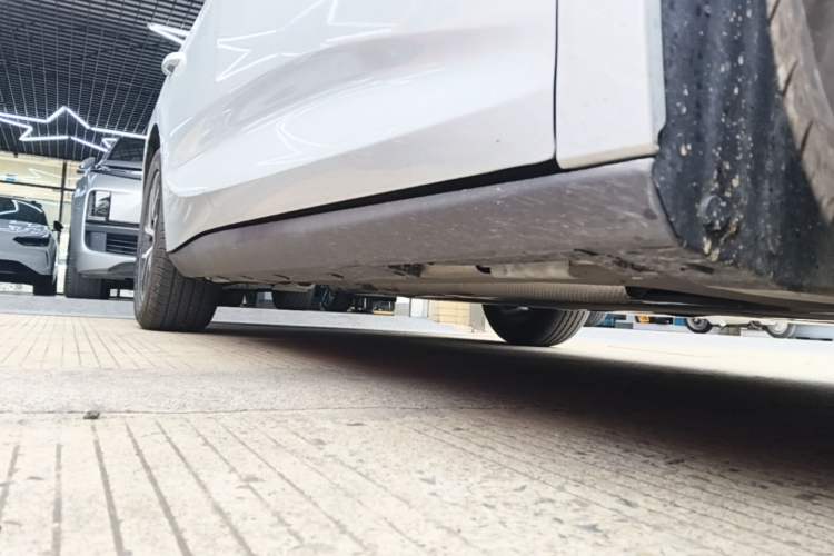 Used BYD Qin L 2024 DM-i 80KM Beyond Model Right Side Sill