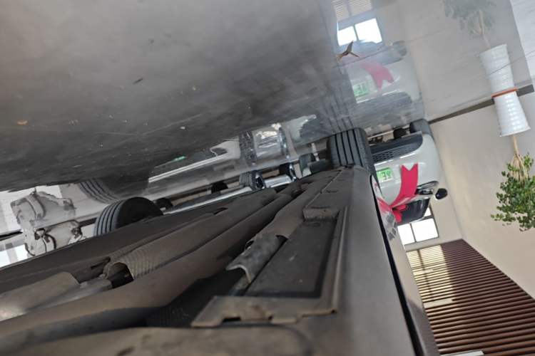 Used BYD Qin L 2024 DM-i 120KM Leading Model Right Side Sill