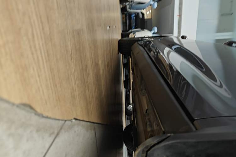 Used BYD Qin L 2024 DM-i 80KM Leading Model Right Side Sill