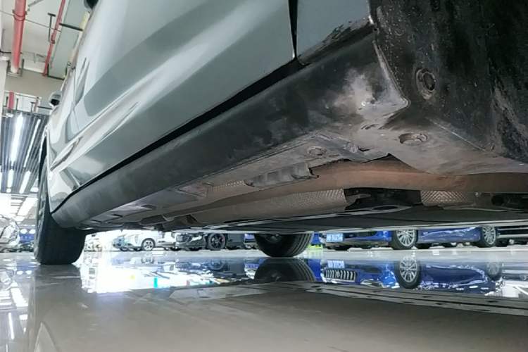 Used BYD Qin L 2024 DM-i 80KM Leading Model Right Side Sill