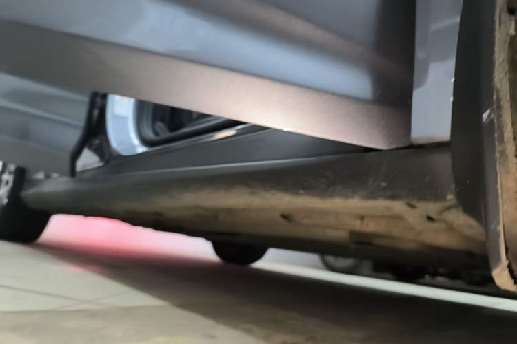 Used BYD Qin L 2024 DM-i 120KM Leading Model Right Side Sill
