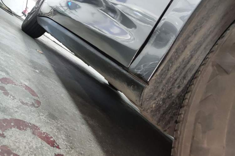 Used BYD Qin L 2024 DM-i 80KM Leading Model Right Side Sill