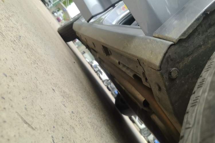 Used BYD Qin L 2024 DM-i 120KM Leading Model Right Side Sill