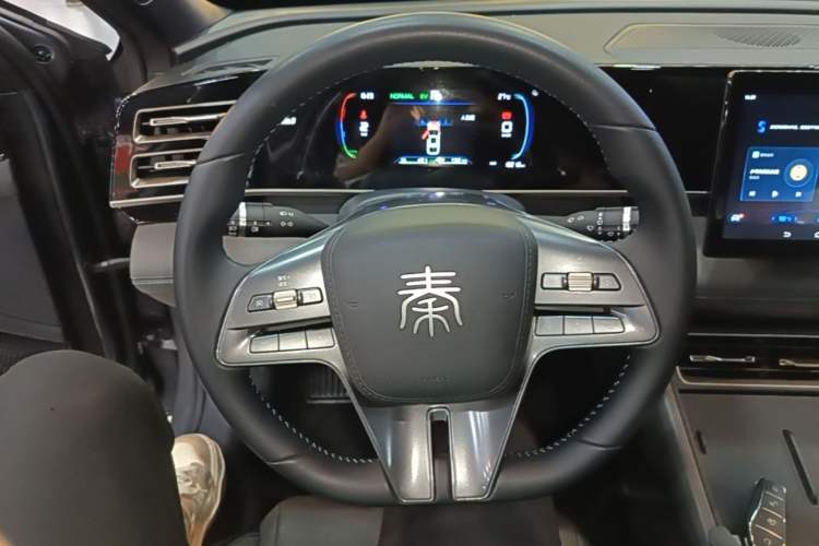 Used BYD Qin L 2024 DM-i 80KM Leading Model Steering Wheel