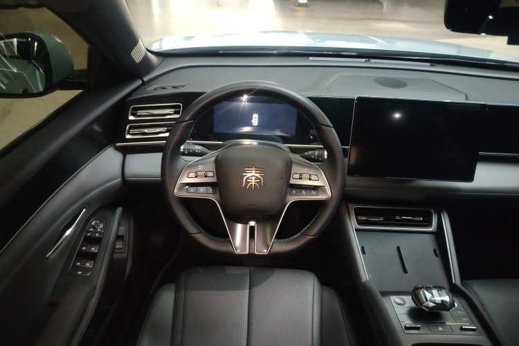 Used BYD Qin L 2024 DM-i 120KM Leading Model Steering Wheel