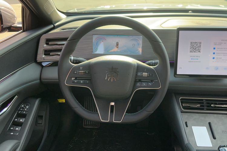Used BYD Qin L 2024 DM-i 120KM Leading Model Steering Wheel