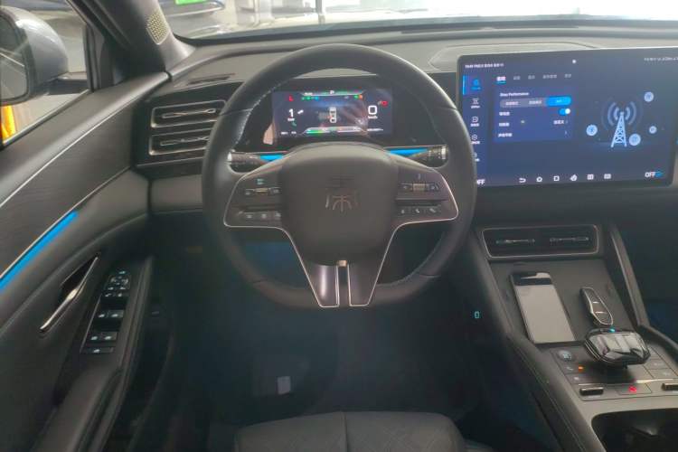 Used BYD Qin L 2024 DM-i 120KM Excellence Model Steering Wheel