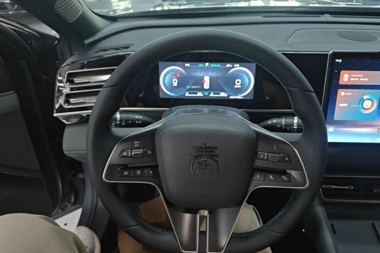 Used BYD Qin L 2024 DM-i 80KM Beyond Model Steering Wheel