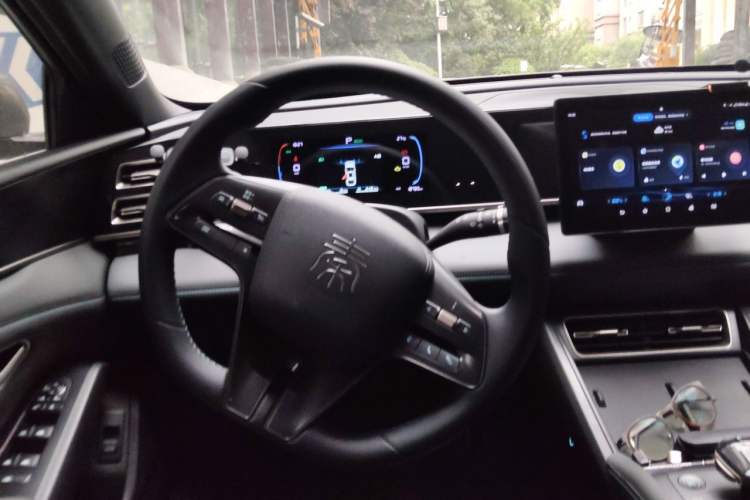 Used BYD Qin L 2024 DM-i 80KM Leading Model Steering Wheel