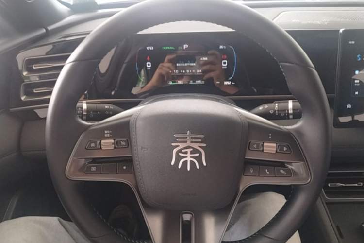 Used BYD Qin L 2024 DM-i 80KM Leading Model Steering Wheel