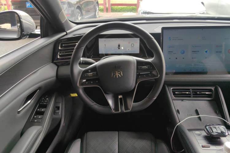 Used BYD Qin L 2024 DM-i 120KM Excellence Model Steering Wheel
