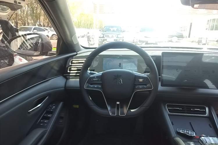 Used BYD Qin L 2024 DM-i 120KM Beyond Model Steering Wheel