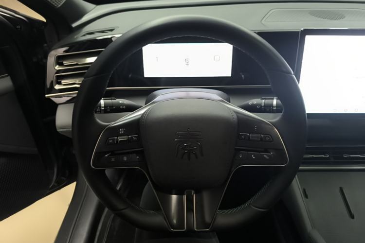 Used BYD Qin L 2024 DM-i 120KM Leading Model Steering Wheel
