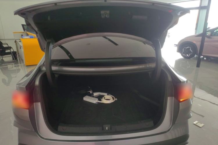 Used BYD Qin L 2024 DM-i 120KM Excellence Model Trunk