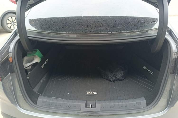 Used BYD Qin L 2024 DM-i 80KM Beyond Model Trunk