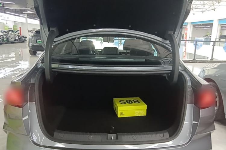 Used BYD Qin L 2024 DM-i 80KM Beyond Model Trunk