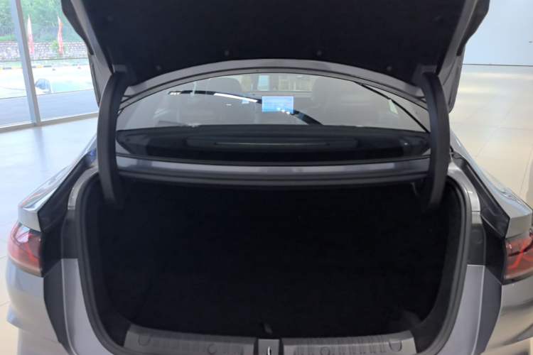 Used BYD Qin L 2024 DM-i 80KM Beyond Model Trunk