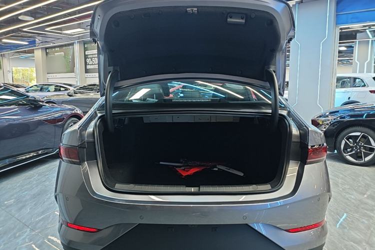Used BYD Qin L 2024 DM-i 80KM Leading Model Trunk