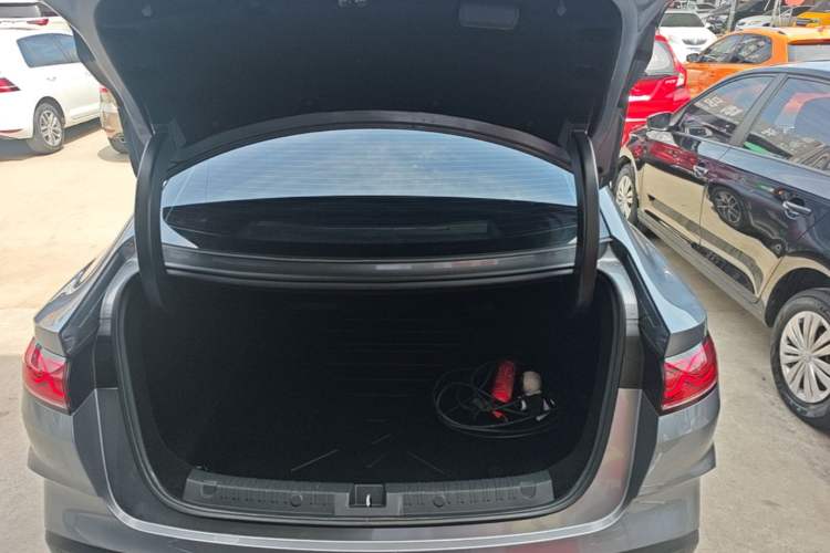 Used BYD Qin L 2024 DM-i 80KM Beyond Model Trunk