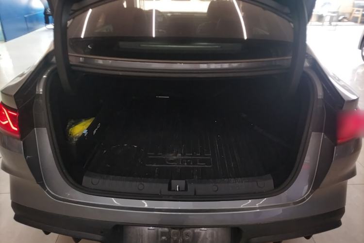 Used BYD Qin L 2024 DM-i 80KM Beyond Model Trunk