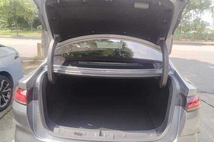 Used BYD Qin L 2024 DM-i 120KM Excellence Model Trunk