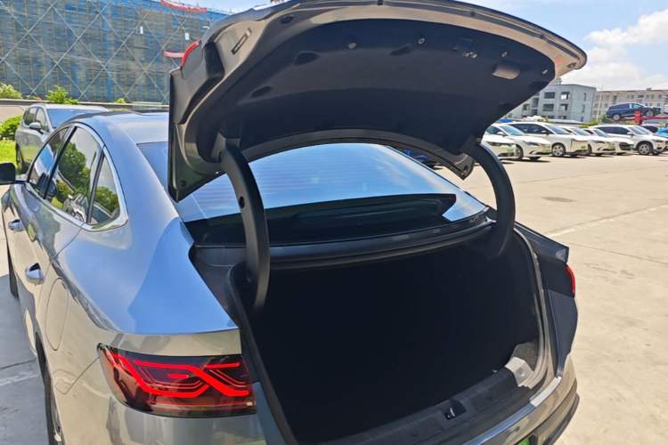 Used BYD Qin L 2024 DM-i 120KM Leading Model Trunk