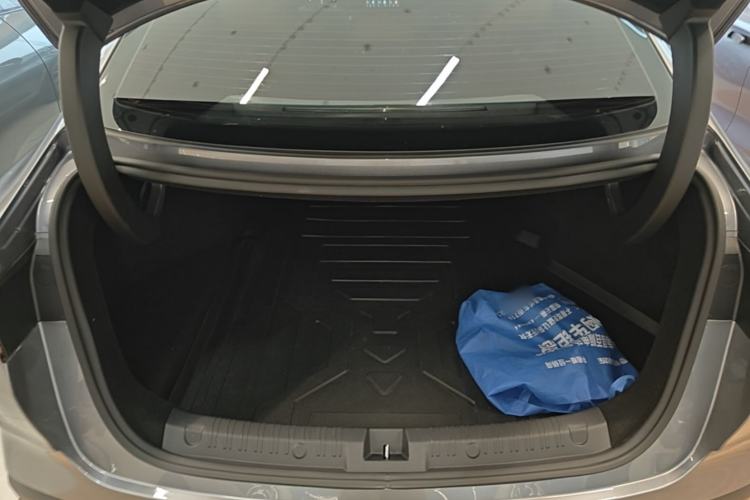Used BYD Qin L 2024 DM-i 80KM Leading Model Trunk