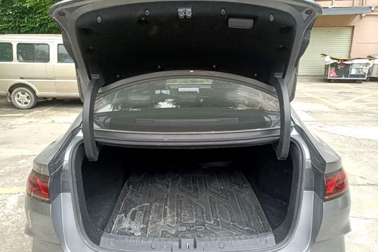 Used BYD Qin L 2024 DM-i 80KM Beyond Model Trunk