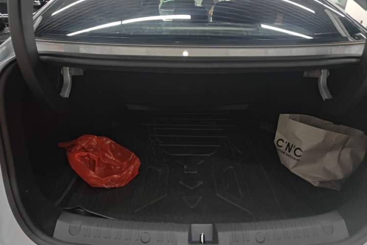 Used BYD Qin L 2024 DM-i 80KM Leading Model Trunk