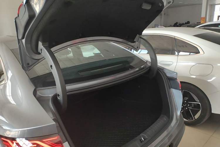 Used BYD Qin L 2024 DM-i 120KM Beyond Model Trunk