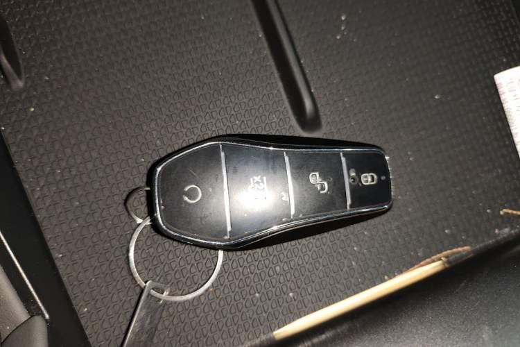 Used BYD Qin L 2024 DM-i 120KM Beyond Model Vehicle Key
