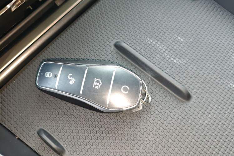 Used BYD Qin L 2024 DM-i 80KM Leading Model Vehicle Key