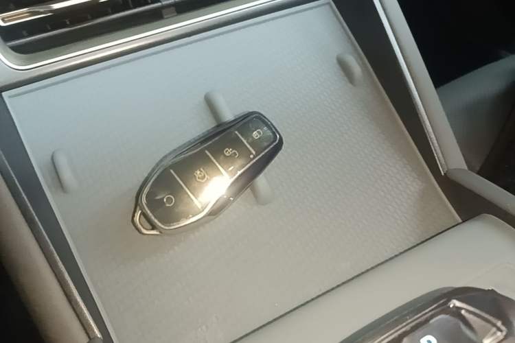 Used BYD Qin L 2024 DM-i 120KM Leading Model Vehicle Key