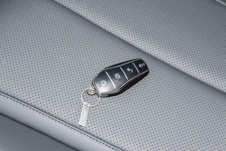 Used BYD Qin L 2024 DM-i 120KM Leading Model Vehicle Key