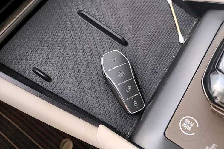 Used BYD Qin L 2024 DM-i 120KM Leading Model Vehicle Key