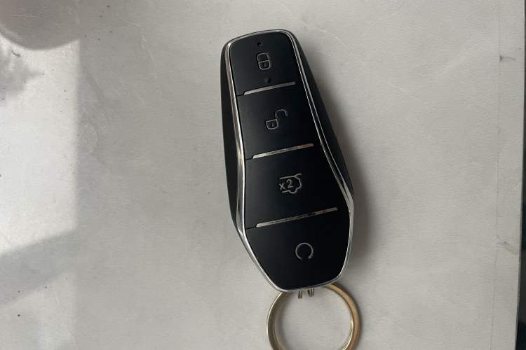 Used BYD Qin L 2024 DM-i 120KM Beyond Model Vehicle Key