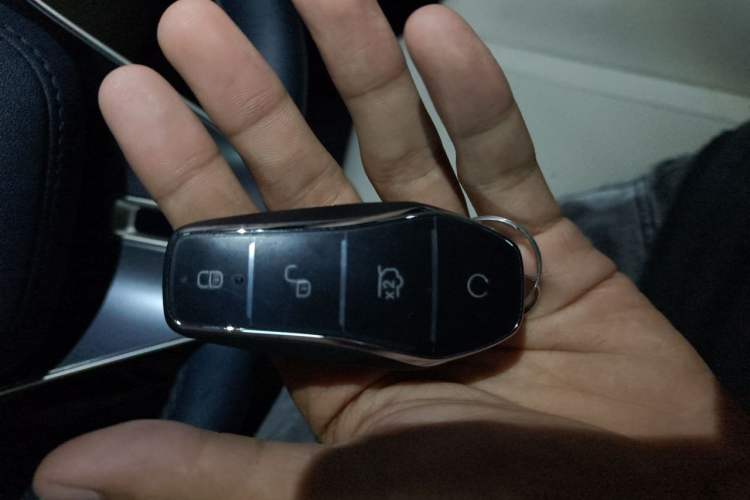 Used BYD Qin L 2024 DM-i 120KM Leading Model Vehicle Key