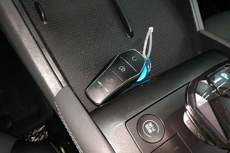 Used BYD Qin L 2024 DM-i 80KM Leading Model Vehicle Key