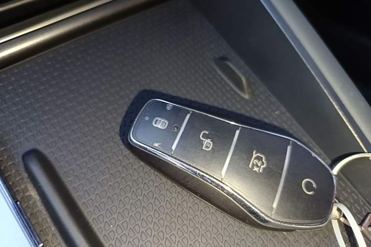 Used BYD Qin L 2024 DM-i 120KM Leading Model Vehicle Key