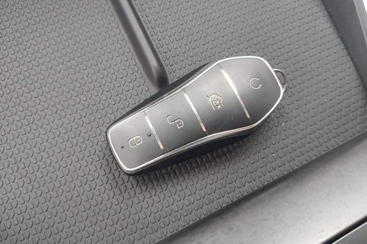 Used BYD Qin L 2024 DM-i 80KM Beyond Model Vehicle Key