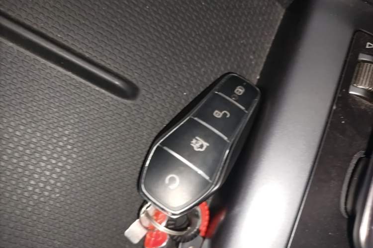Used BYD Qin L 2024 DM-i 80KM Beyond Model Vehicle Key