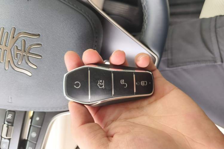 Used BYD Qin L 2024 DM-i 80KM Beyond Model Vehicle Key