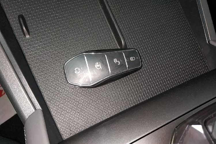 Used BYD Qin L 2024 DM-i 80KM Leading Model Vehicle Key