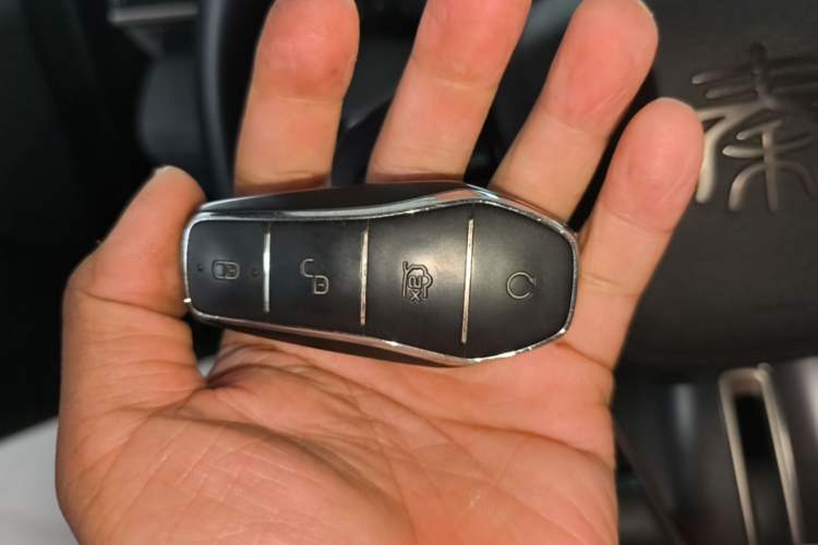Used BYD Qin L 2024 DM-i 120KM Beyond Model Vehicle Key