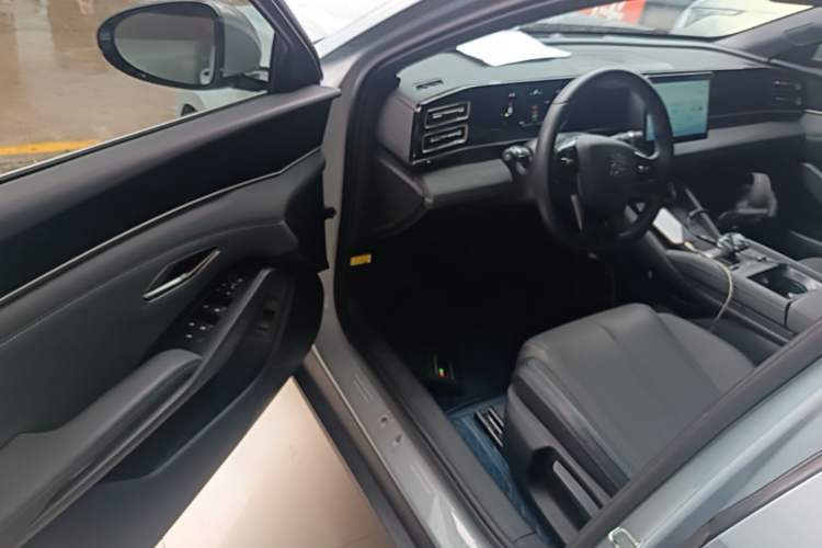 Used BYD Qin L 2024 DM-i 80KM Leading Model Driver Seat