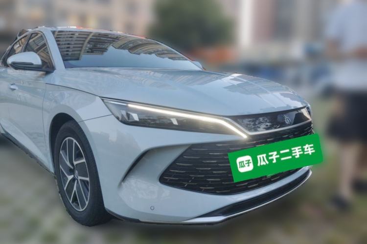 Used BYD Qin L 2024 DM-i 80KM Beyond Model Front Right 45 Deg
