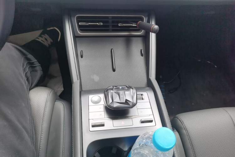 Used BYD Qin L 2024 DM-i 80KM Leading Model Gear Lever
