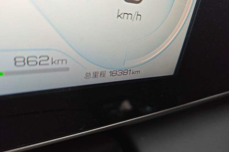 Used BYD Qin L 2024 DM-i 120KM Leading Model Odometer Close Up