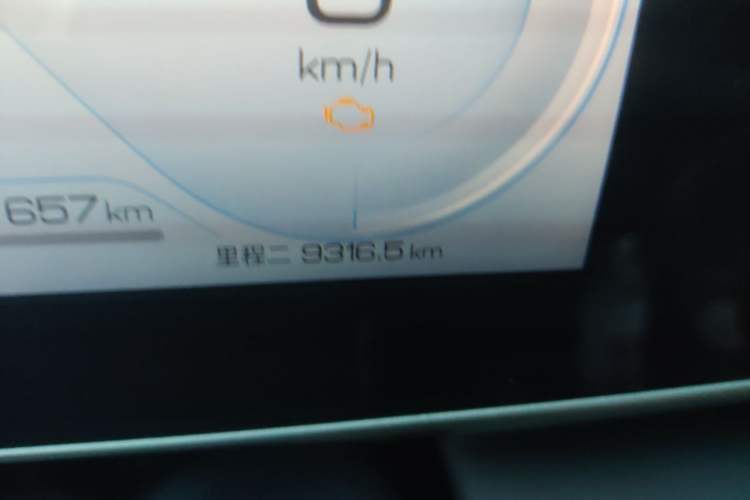 Used BYD Qin L 2024 DM-i 80KM Beyond Model Odometer Close Up